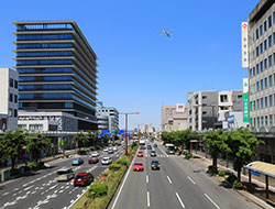 Roads/Cars<br />
Aircraft